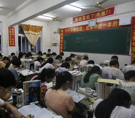 ���Ͽ�����ս�߿� ����ں��������ҡ�