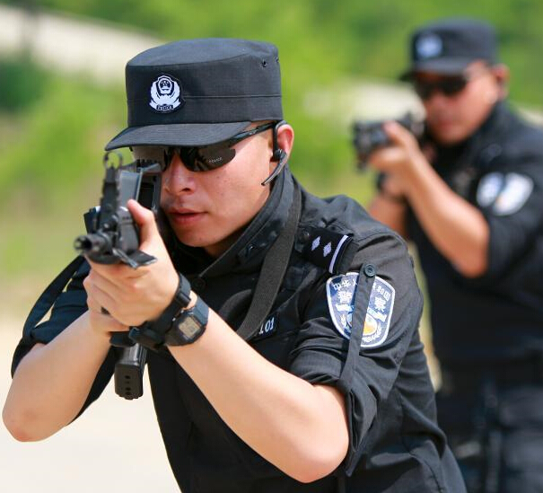 济南特警黑豹突击队反恐练兵”