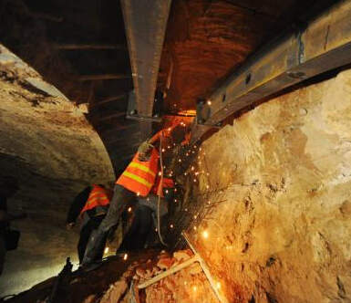 宝兰高铁隧道攻克黄土高原多项地质难题”