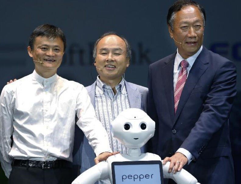 阿里、富士康各投145亿日元注资软银机器人公司”