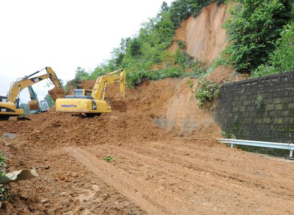 �������ٹ����齭����ɽ�廬��˫���жϡ�