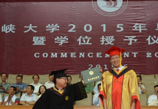 ��Ͽ��ѧ��ҵ������֡���Ӱ У��������ϡ�