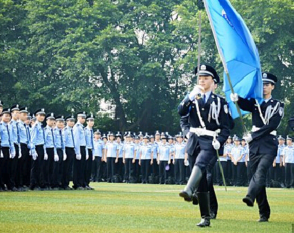 �Ĵ���У��ҵ�� 2000������ҵ������