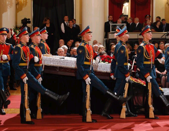 ����˹ǰ�����������Ʒ���������ʽ���С�