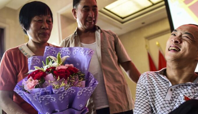 ���ϲ�������ɹ��뵳 �ý�д��20�����֡�