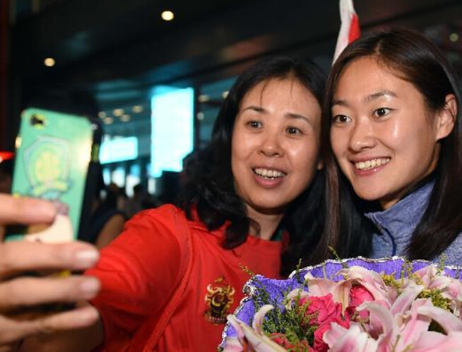 �й�Ů�㷵�̵־� ���Ի�������ӭ�ӡ�