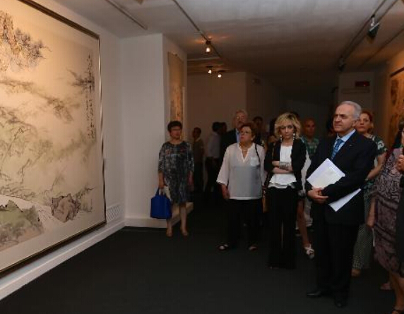 �����������������������������Ľ����֡��黭չ������Ļ��