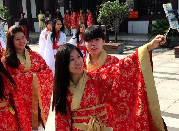 ������۴�ѧ���ź����к��� ���ܴ�ͳ�Ļ���