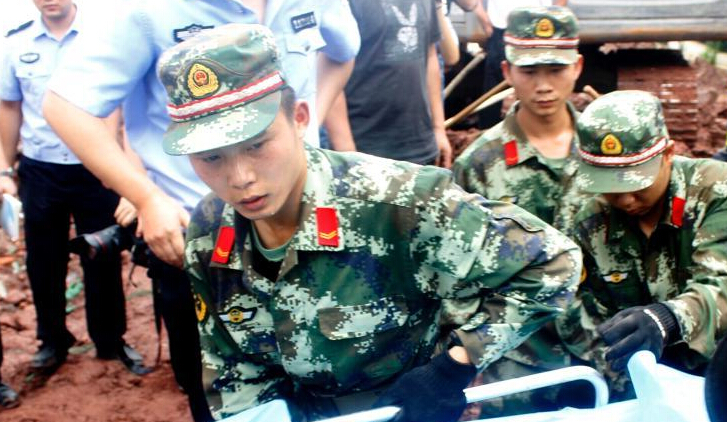 �������һѧУΧǽ̮�� ��3����ˣС�����ѡ�