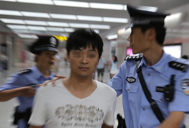 ֣�ݾ���������ʵս���� ������ʵ�澯�˴�Ƭ��