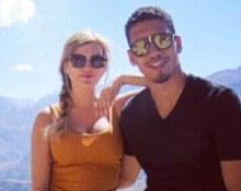 人生赢家!曼联悍将玩转南美 大胸女友太抢镜(图)”