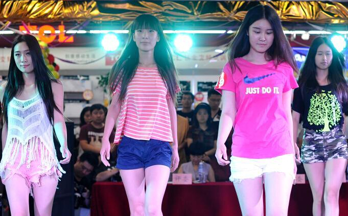 �Ĵ���֦����ѧ���������λ�ʱװ��Ƭ��