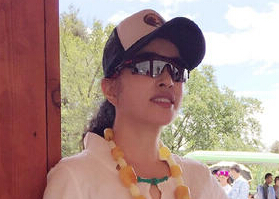 刘晓庆穿民族风云南游玩被赞大理第六朵金花”