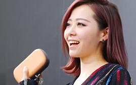 张靓颖回应冯轲发文表白成谜语:陪我从120到90”