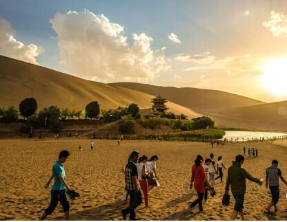 �ػ�����Ȫˮλ������10���ס�