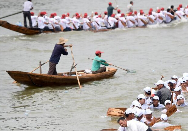 ���մ��������� �����ˮ�䡰Ǳˮͧ����