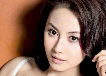 前港姐袁嘉敏被曝约会富二代 事后称仅是朋友”