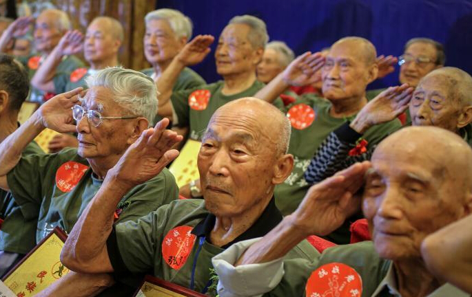 ��ʮ��λ�ϱ������Ͼ������ս��ʤ����