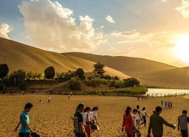 �ػ�����Ȫˮλ������10���ס�