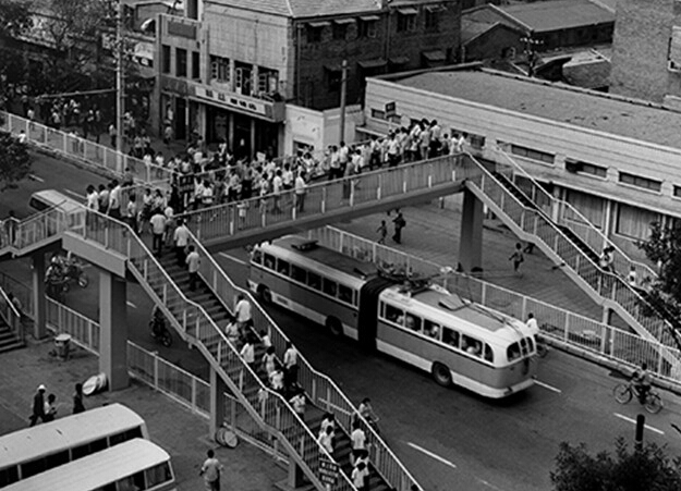 ��Ӣ����Ʒ������·��������