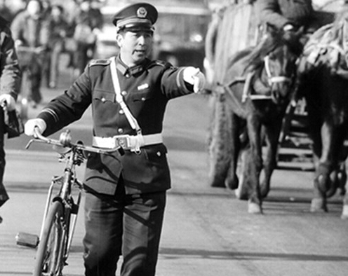 ��Ӣ����Ʒ������·��������