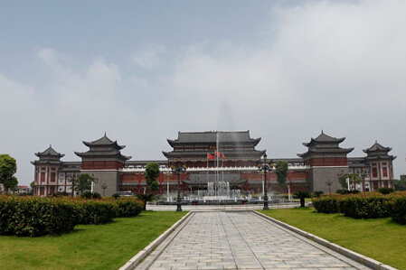 ǿ�󿿡�ʵ����˵�� ȫ����ý�۽��ʺͿ����Ŷӡ�