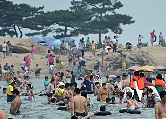 �ӱ��ٷ����º�ɫԤ�� ��̲ԡ����ɽ�˺���