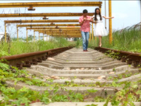 ����һ�����˹�˾΢��Ӱ�����񳵡����ʾ��ա�