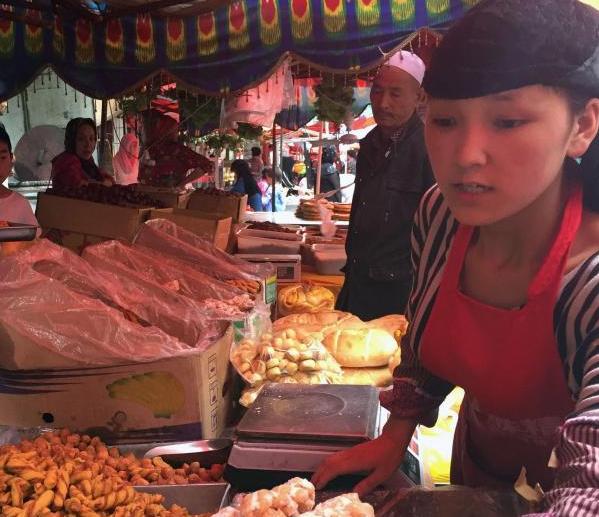 ��իǰ�ຣ������˹�־۾�����������Ũ��