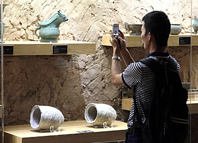 �й��׸��������ʷ�Ļ�չ������ʼ�ʵ��격��Ժ��Ļ��