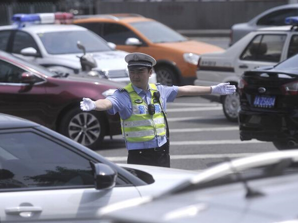 �й��ж���ӭ����Χ����������