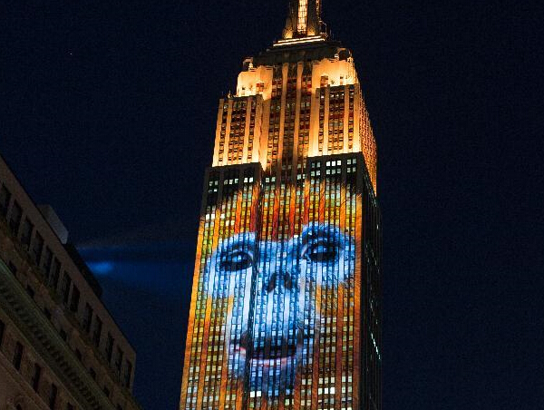 ��Σ�������ͶӰ�ƹ�������۹����á�