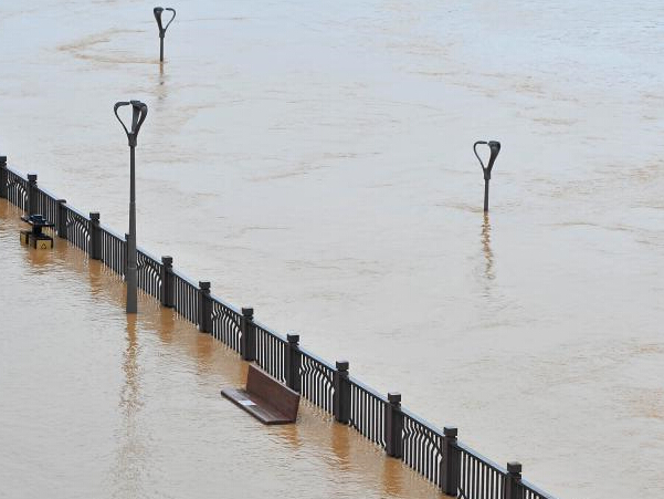 �������ս����߽�ˮλ���� ���߾��۵�����û��