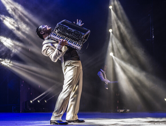 ��Ӣ����Ʒ���� ���