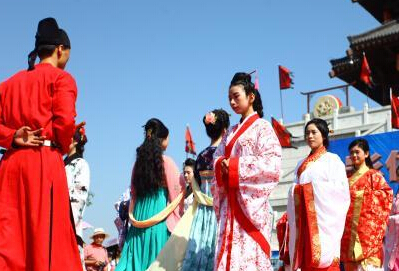 �������Ǻ���װ����������