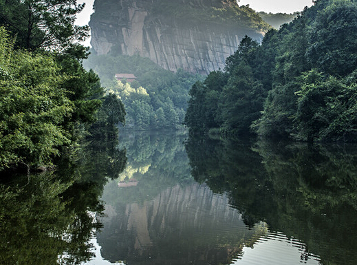 ��Ӣ����Ʒ���� ��⡱