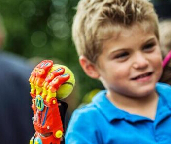 ������ͯ����3D��ӡ��֫���������ﳵ��