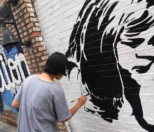 ̫ԭͿѻ��������Ʒռ��200��ǽ�ڡ�