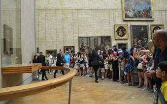 《蒙达丽莎》“笑”迎世界游客”