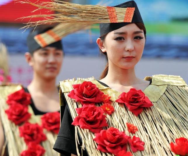 ��������Ů�����ൾ���Ļ��ڡ�