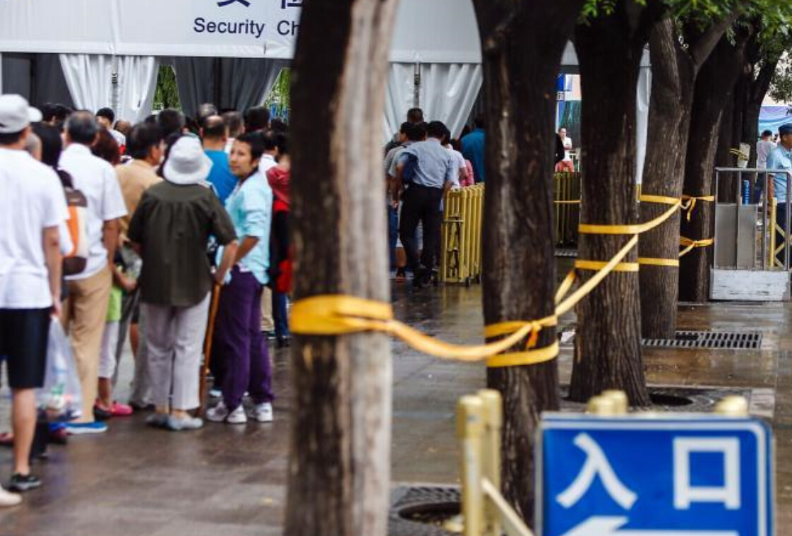 �찲�Ź㳡�ı�����ʱ �ο��ڰ�����ǰ�ų��ӡ�