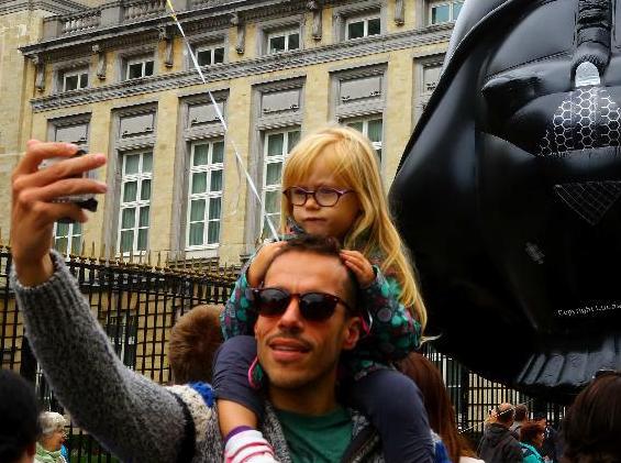 ����ʳ�����¸�ͦ��ֱ�� �ܾ���������·��