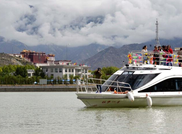 ��������ˮ��������Ŀ �οͺ�����Զ������������