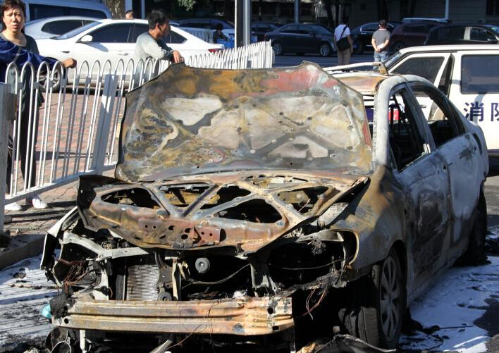 ���һ���⳵��ȼ��ʣ���� ����Ա������