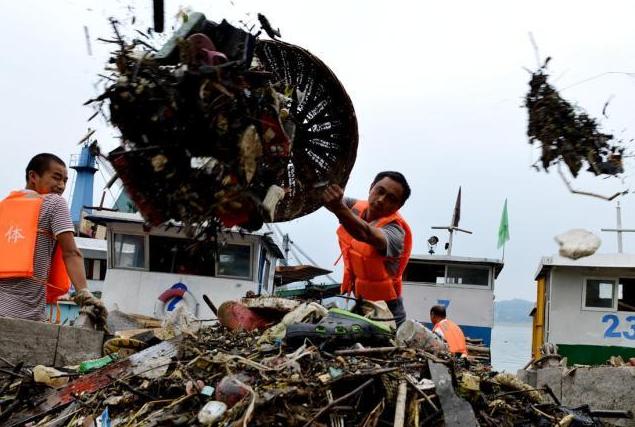 ��Ͽ������Ư���� ����ˮ�ڼ䰲ȫ��