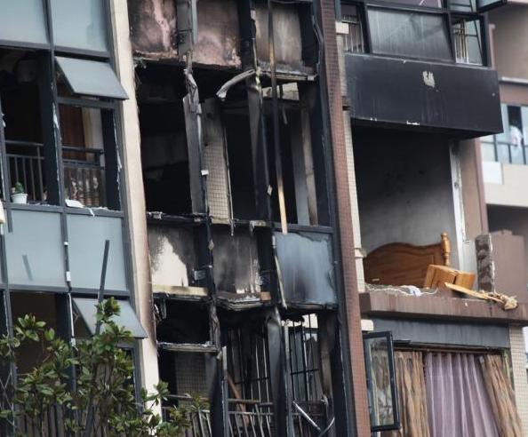 �ɶ�һ�ٽ�סլ¥������ը ������̨ը�١�