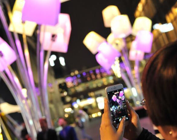 ̫����ƹ�ڿ�Ļ Ѥ���ʹ���������͡�