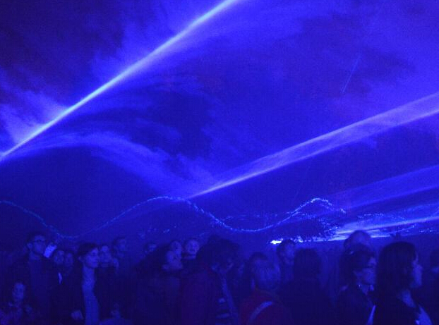 巴黎“不眠夜”注重环境主题”