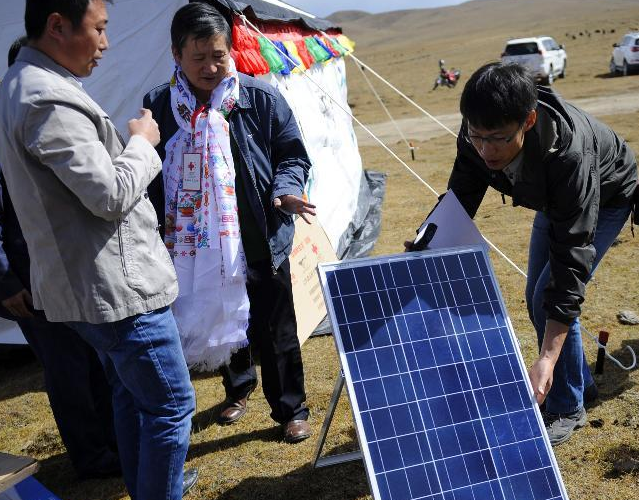 中国红基会在青海开展“牧民新生活”公益活动”