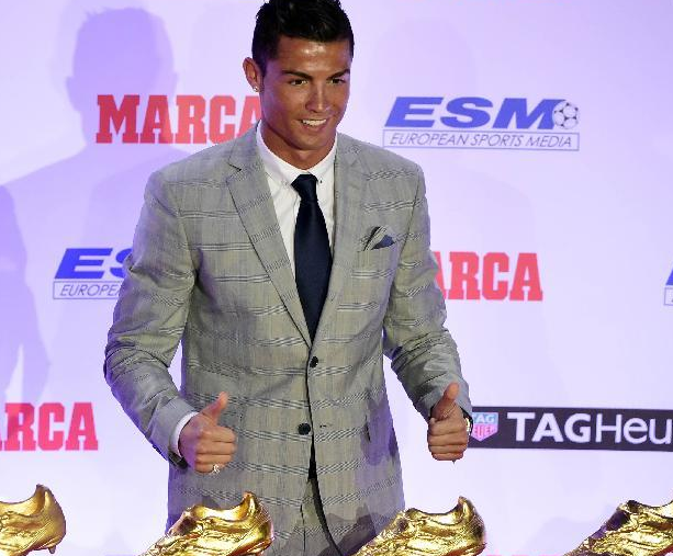 C罗创纪录4获欧洲金靴奖:永不满足还要再拿”